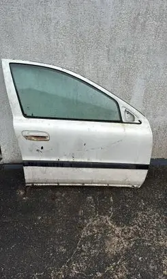 Volvo V70 Front door 