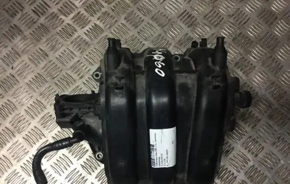 Volkswagen Polo IV 9N3 Intake manifold 03E129711C