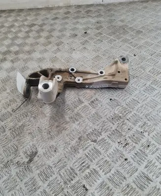 Volkswagen Touran I Bracket in trunk/boot 