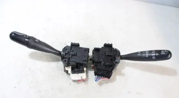 Toyota RAV 4 (XA20) Light switch