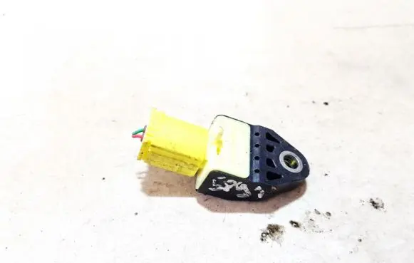 Toyota RAV 4 (XA30) Airbag deployment crash/impact sensor 8983133030 89831-33030