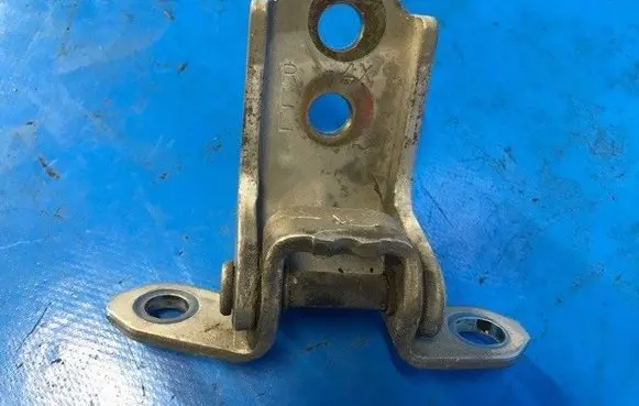 Nissan Pathfinder R51 Front door hinge set 824215M030