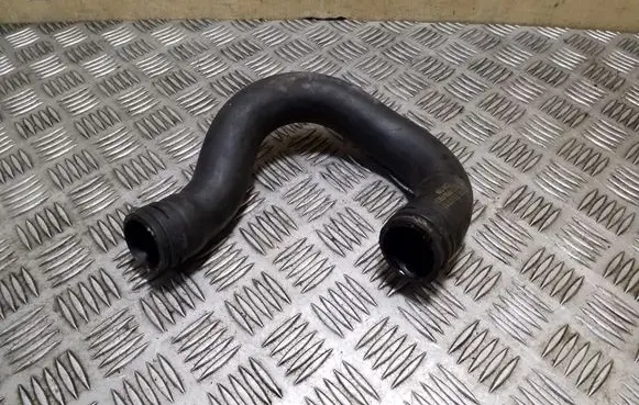 Volkswagen Crafter Engine coolant pipe/hose 076121063E
