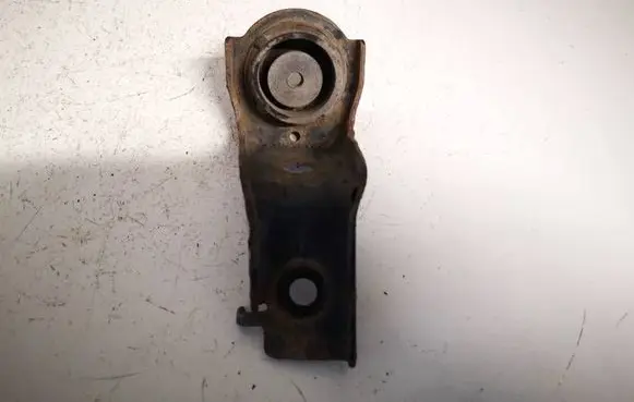 Toyota RAV 4 (XA30) Radiator mount bracket 