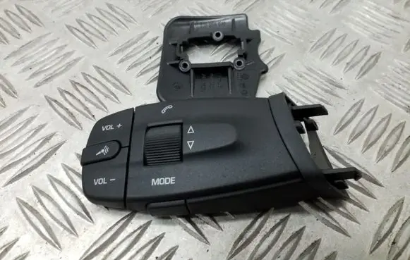 Multifunctional control switch/knob