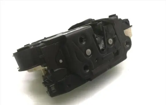 Seat Toledo IV (NH) Rear door lock 5E0839016
