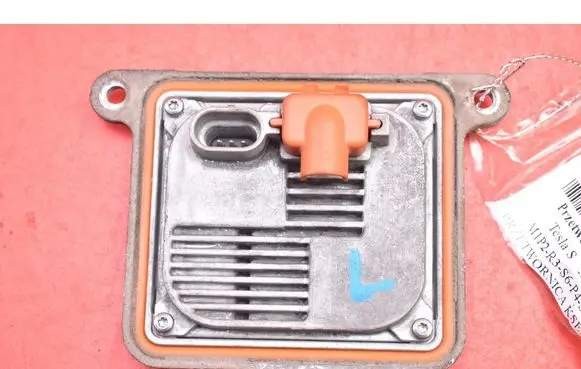Tesla Model S Voltage converter/converter module A70525700DG