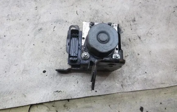 Peugeot 308 ABS Pump 9806742980