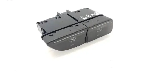 Ford Focus Windscreen/window heater switch AM5T18K574AB