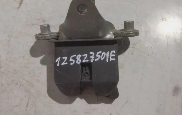 Skoda Octavia Mk2 (1Z) Tailgate/trunk/boot lock/catch/latch 1Z5827501E