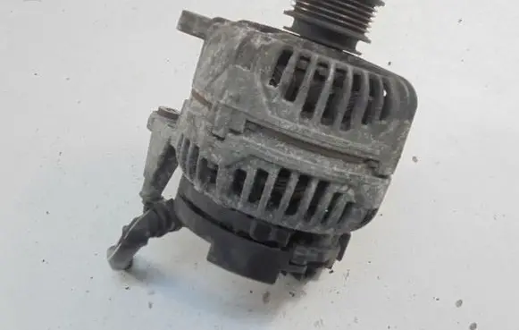 Volkswagen Sharan Generator/alternator 028903028E