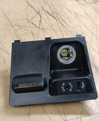 BMW X5 F15 Cigarette lighter front 51169252108 9252108