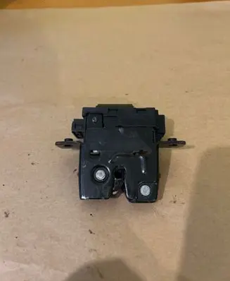 Renault Laguna III Tailgate/trunk/boot lock/catch/latch 8200747429B 140312