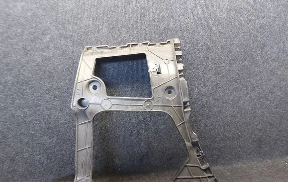 Audi Q7 4M Rear bumper mounting bracket 4M0807453A