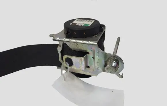 Opel Astra H Front seatbelt 560834801