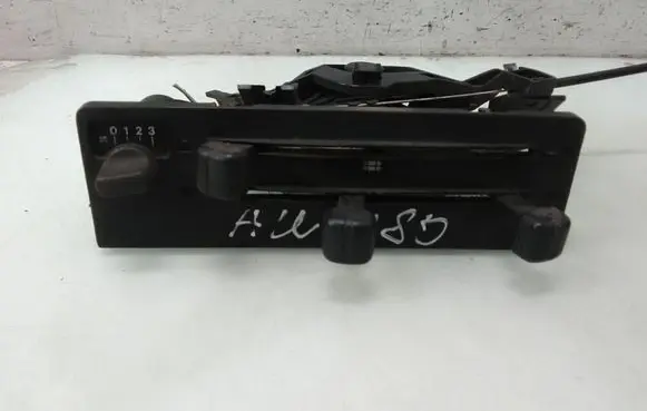 Audi 80 90 B2 Climate control unit 811819045A