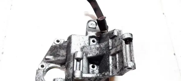 Ford Escort Engine mounting bracket 958F10337AB