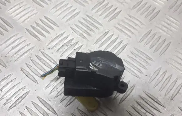 Opel Vectra C Central body control module 09180201