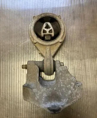 Nissan Qashqai Engine mount bracket JD71A