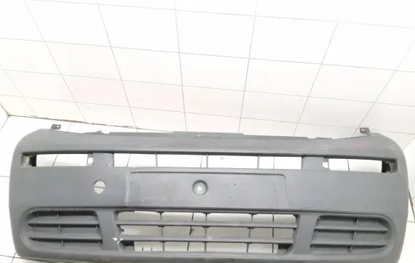 Opel Vivaro Front bumper 525719894 8200011391 8200011390