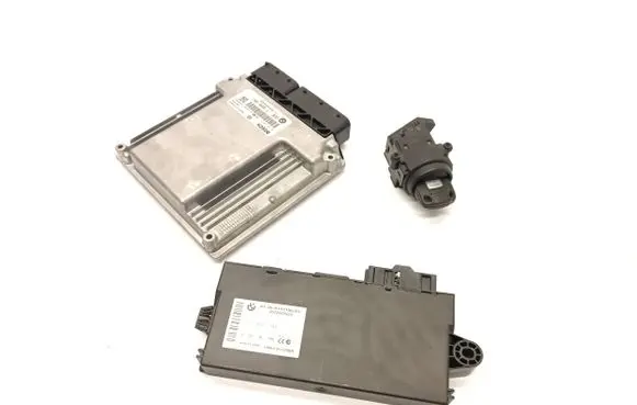 BMW 5 E60 E61 Engine ECU kit and lock set 7809941 0281015130 170040669