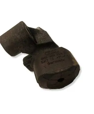 Audi A4 S4 B8 8K Engine mounting bracket 8K0199339D