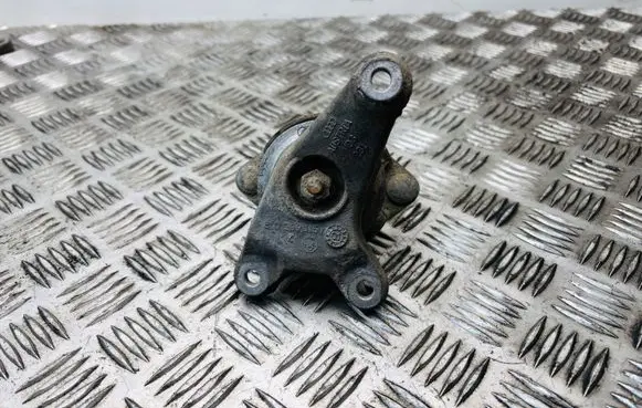 Audi A4 S4 B6 8E 8H Gearbox mounting bracket 8E0399115K