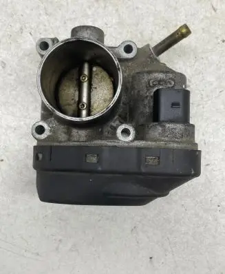 Volkswagen Golf IV Throttle valve 408238321001