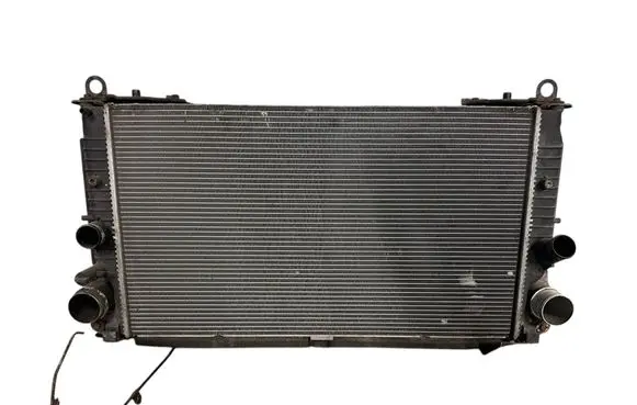 Toyota Avensis T270 Radiator set 164000R061 164000R061C