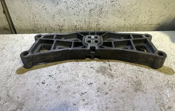 Dodge Challenger Gearbox mounting bracket