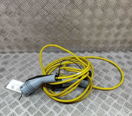 Volkswagen Golf VII Electric car charging cable 12E971675AB