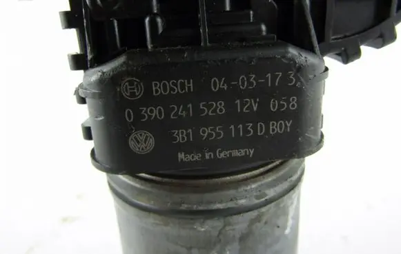 Volkswagen PASSAT B5.5 Wiper motor 3B1955113D