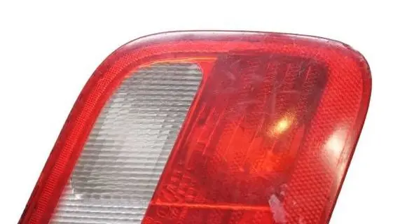 Tailgate rear/tail lights