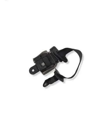 Mitsubishi Pajero Rear seatbelt 