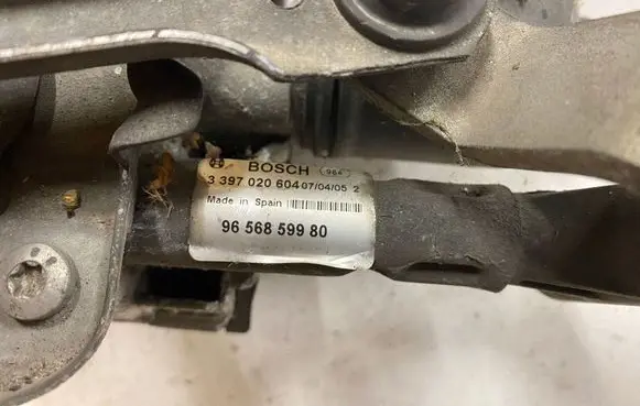 Peugeot 407 Wiper motor 3397020604