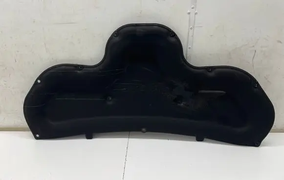 Engine bonnet/hood sound/heat insulation