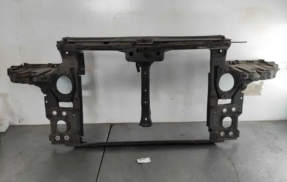 Volkswagen Touareg I Radiator support slam panel 7L0805594