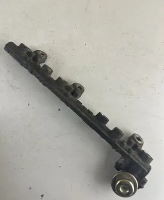 Toyota Avensis T220 Fuel main line pipe 2320716040