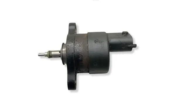 BMW 5 E39 Fuel pressure regulator 0281002480