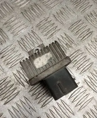 Peugeot Partner Glow plug pre-heat relay