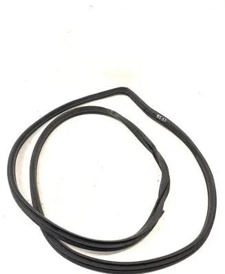 KIA Carens III Rubber seal front door (on door) 130410