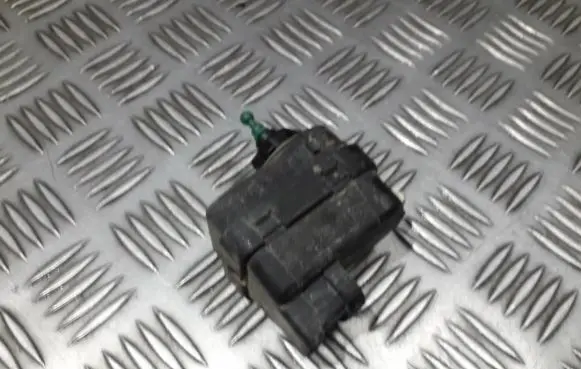 Headlight level adjustment motor