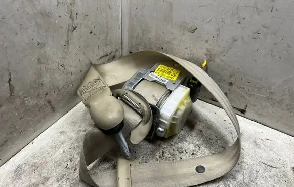 Hyundai Santa Fe Front seatbelt 888802B10J6