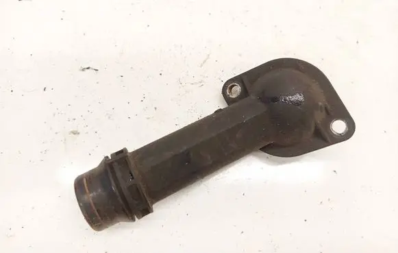 Volkswagen PASSAT B5 Engine coolant pipe/hose 06B121121