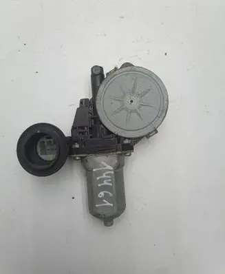 Toyota Prius (NHW20) Rear door window regulator motor 8572035140 2621002340