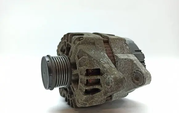 KIA Sportage Generator/alternator 373002F100 2606259 FG15S034