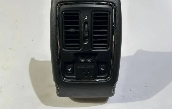 Dodge Durango Rear air vent grill 7854857