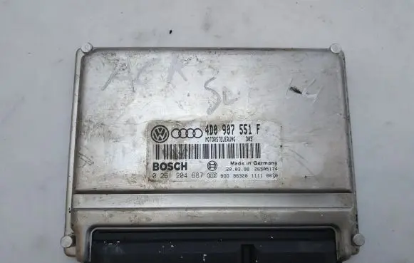 Audi A4 S4 B5 8D Engine control unit/module 4D0907551F 261204687