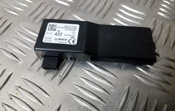 Opel Mokka Door central lock control unit/module 13503204 F00HJ00487