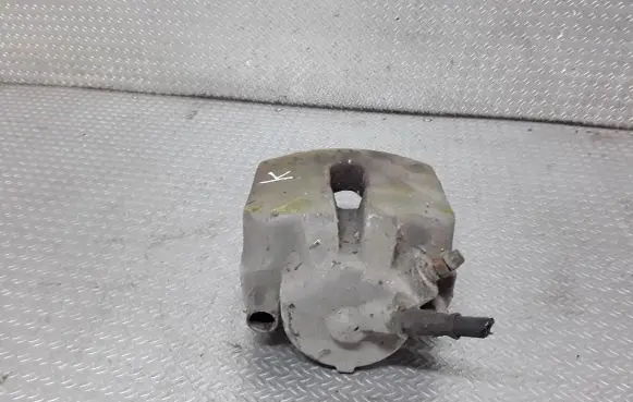 BMW 5 E39 Front brake caliper